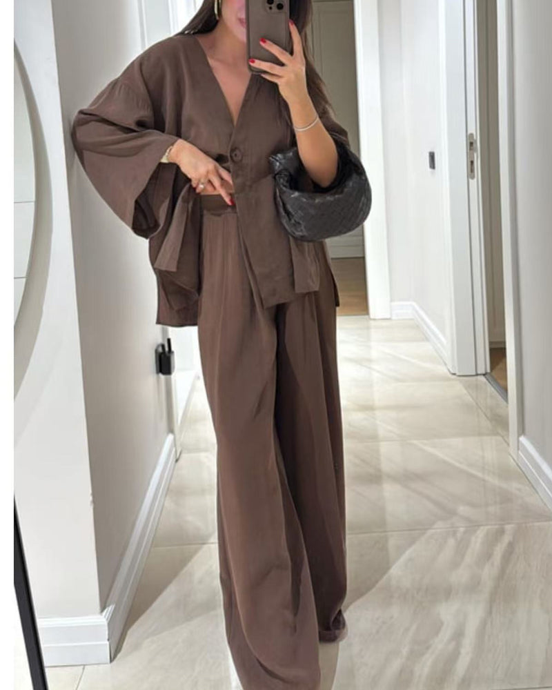 LERÁ | Casual V-Neck Set